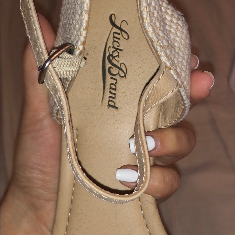 Cute lucky brand flats, worn once . Like new